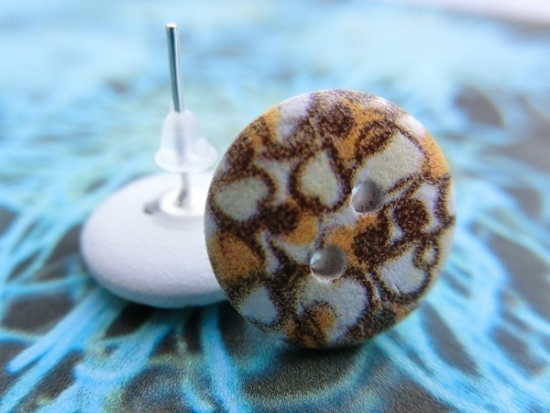 Preview: Holzknopf Ohrstecker Herz Liebe braun Button